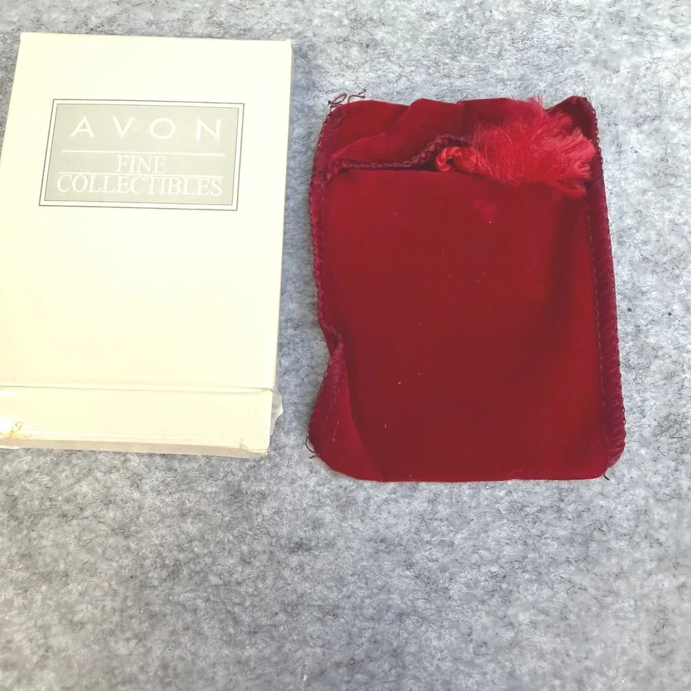 Avon Fine Collectibles Pewter Ornament Millennium 2000 Dove of Peace Globe Boxed